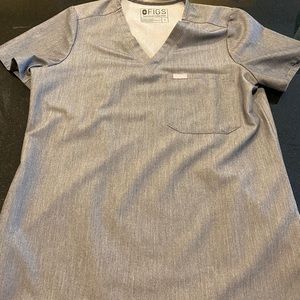 Figs gray top